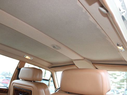 Used 1991 Rolls-Royce Silver Spur II image 36