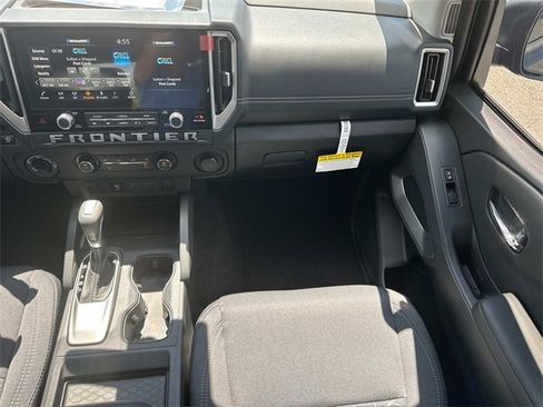 New 2025 Nissan Frontier SV image 17