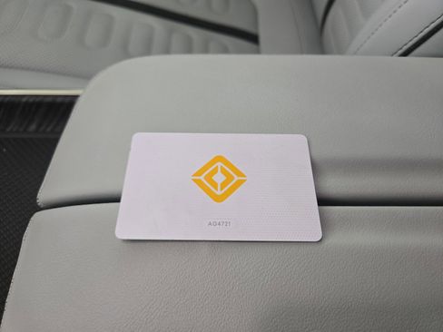 Used 2023 Rivian R1T Adventure image 29