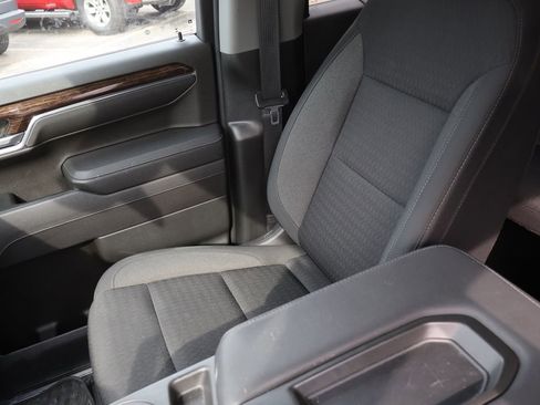 Used 2023 GMC Sierra 1500 Elevation image 17