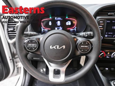 Used 2024 Kia Soul LX w/ Option Group 015 FWD image 10