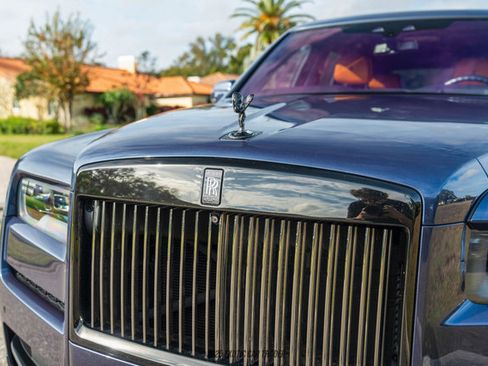 Used 2023 Rolls-Royce Cullinan Black Badge w/ Leather Finishing Pack image 54