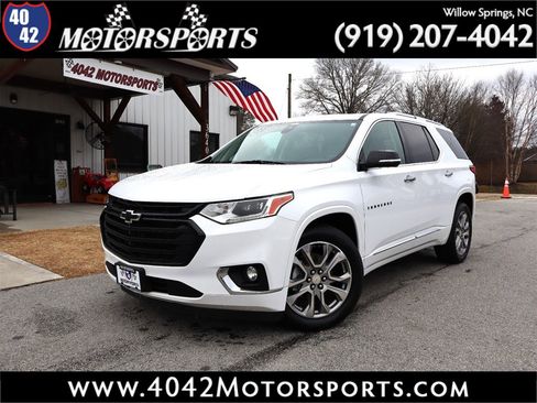 Used 2019 Chevrolet Traverse Premier w/ LPO, Blackout Package image 1