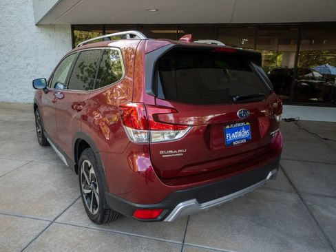 Used 2023 Subaru Forester Touring AWD/4WD image 5