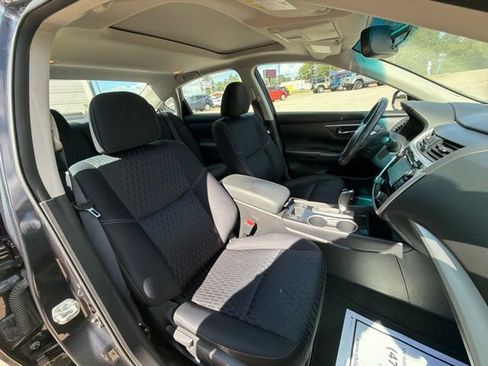 Used 2018 Nissan Altima 2.5 SV w/ 2.5 SV Technology Package FWD image 17