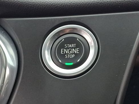 Used 2020 Chevrolet Blazer LT AWD/4WD image 16