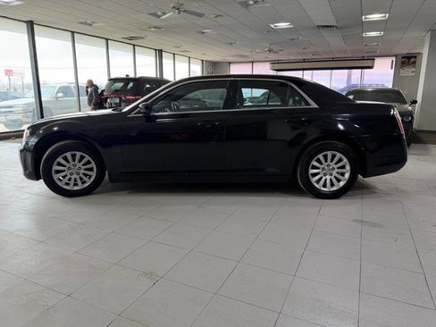 Used 2013 Chrysler 300 image 6