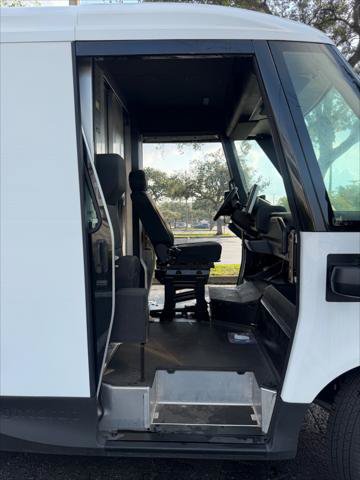 Used 2024 Chevrolet Brightdrop 600 w/ Commercial Equipment Package AWD/4WD image 17