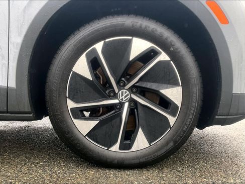 Certified 2022 Volkswagen ID.4 Pro image 7