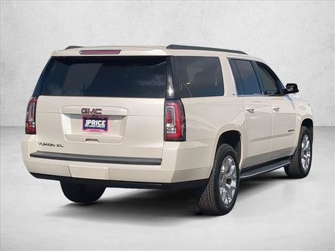 Used 2015 GMC Yukon XL SLT w/ Open Road Package RWD image 5