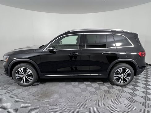 New 2025 Mercedes-Benz GLB 250 4MATIC image 8