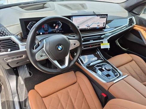 Certified 2026 BMW X7 xDrive40i AWD/4WD image 10