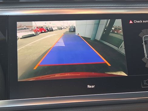 Used 2023 Audi Q3 2.0T Premium image 9