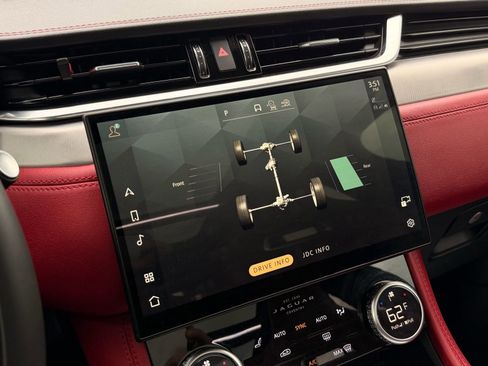 Used 2024 Jaguar F-PACE R-Dynamic S image 52