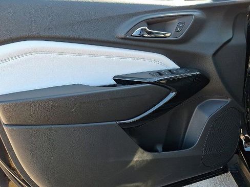 New 2026 Chevrolet Trax LT w/ LT Convenience Package image 8