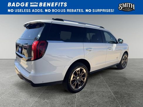 Used 2025 Ford Expedition King Ranch AWD/4WD image 8