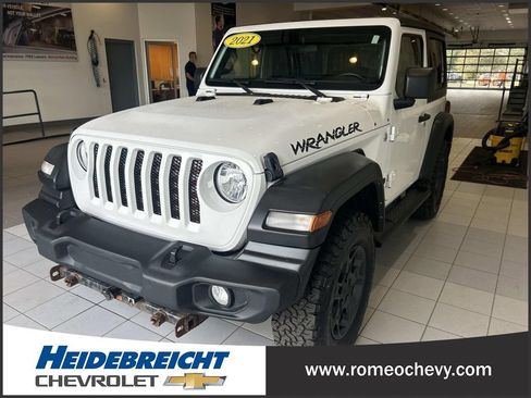 Used 2021 Jeep Wrangler Sport AWD/4WD image 6