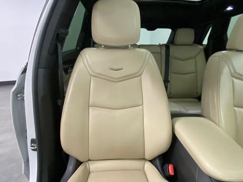 Used 2018 Cadillac XT5 Luxury w/ Driver Awareness Package AWD/4WD image 25