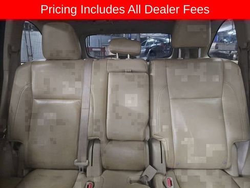Used 2014 Toyota Highlander Plus AWD/4WD image 2