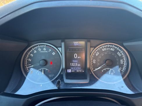 Used 2019 Toyota Tacoma TRD Off-Road image 8