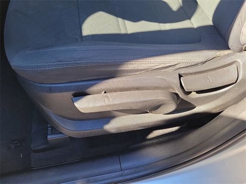 Used 2020 Kia Sorento LX image 13