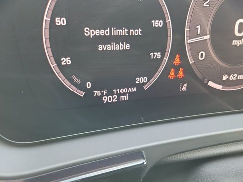 Certified 2025 Porsche Cayenne S AWD/4WD image 33