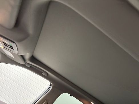 Used 2021 Nissan Rogue SL FWD image 19