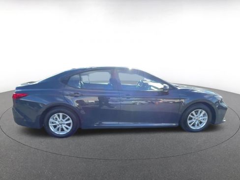 Used 2025 Toyota Camry LE image 16