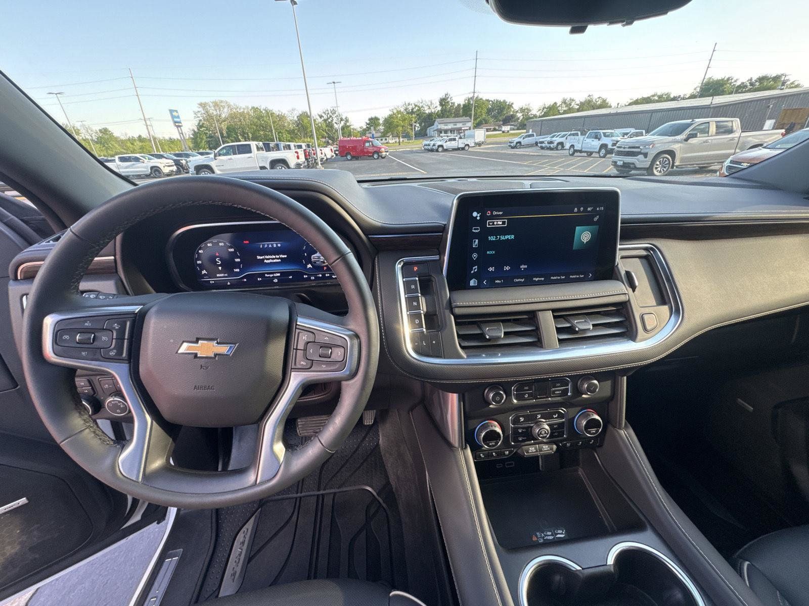 Used 2024 Chevrolet Tahoe Premier AWD/4WD image 18