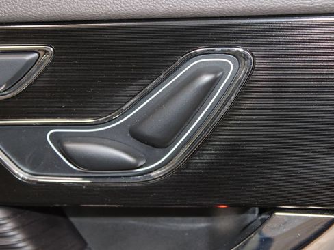 Used 2022 Lincoln Corsair AWD w/ Premium Package image 27