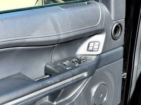 Certified 2024 Ford Expedition Max XLT image 9