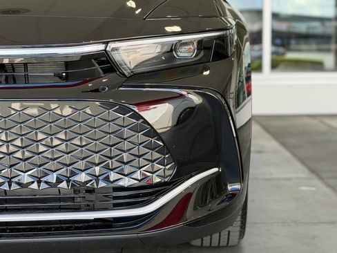 New 2026 Toyota Crown AWD/4WD image 5