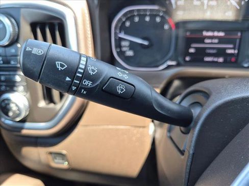 Used 2019 GMC Sierra 1500 SLT w/ SLT Premium Plus Package AWD/4WD image 15