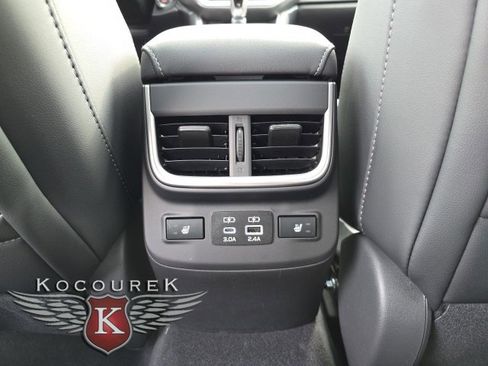 Used 2025 Subaru Outback Limited w/ Tech Package 3 image 22