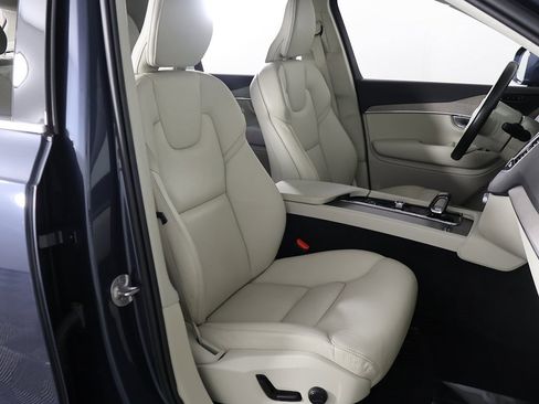 Used 2024 Volvo XC90 B6 Plus w/ Protection Package Premier image 32