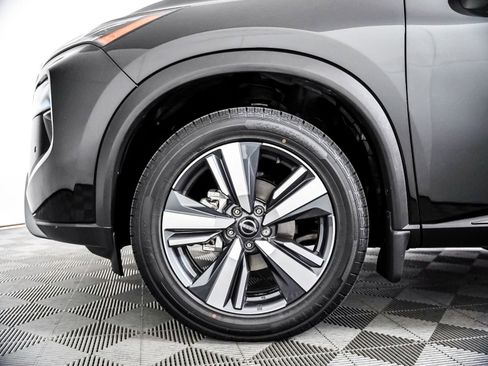 Used 2024 Nissan Rogue SL w/ SL Premium Package FWD image 6