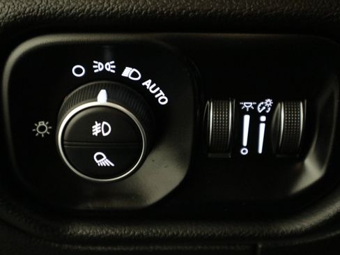 Used 2025 RAM 1500 Big Horn AWD/4WD image 28