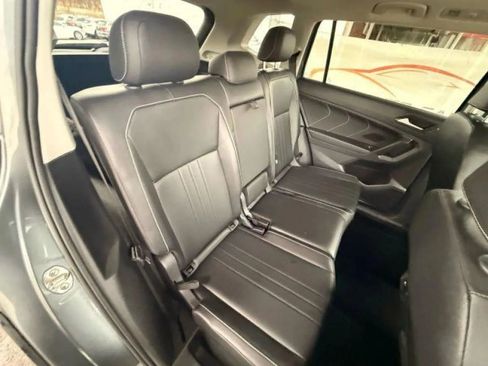 Used 2022 Volkswagen Tiguan SE w/ Panoramic Sunroof Package AWD/4WD image 21