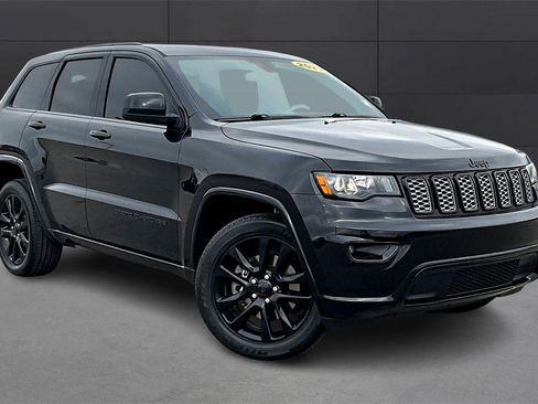 Used 2021 Jeep Grand Cherokee Laredo X image 9