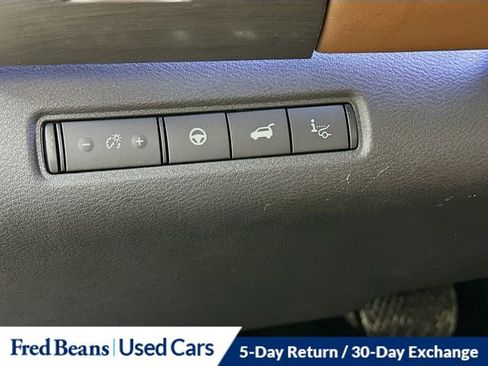 Used 2023 Nissan Pathfinder Platinum image 12