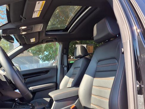 Used 2025 Honda CR-V Sport Touring image 7