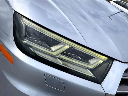 Used 2019 Audi Q5 2.0T Premium Plus w/ Premium Plus Package image 27