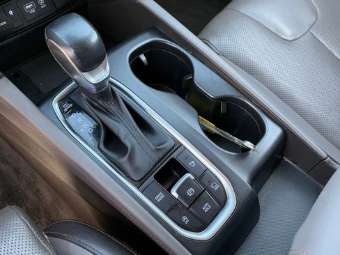 Used 2020 Hyundai Santa Fe Limited image 20