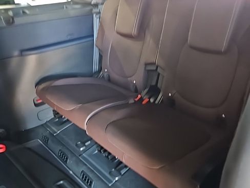 Used 2025 Volkswagen ID. Buzz Pro S Plus image 22