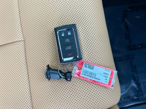 New 2025 Jeep Grand Cherokee L Summit image 33