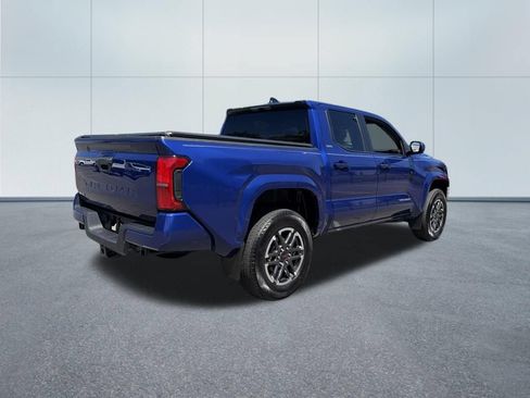 Used 2024 Toyota Tacoma SR5 AWD/4WD image 5