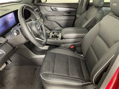 Used 2025 Buick Enclave Sport Touring w/ Super Cruise Package image 2