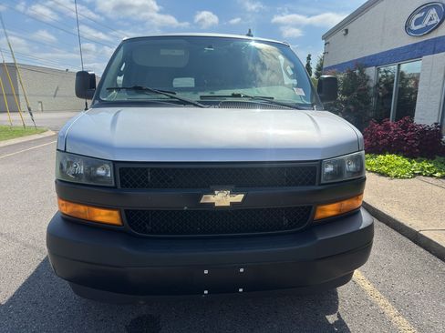 Used 2023 Chevrolet Express 3500 LS RWD image 8