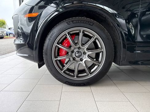 Used 2016 Porsche Cayenne GTS AWD/4WD image 27