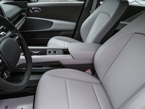 New 2025 Hyundai Ioniq 6 SEL image 17